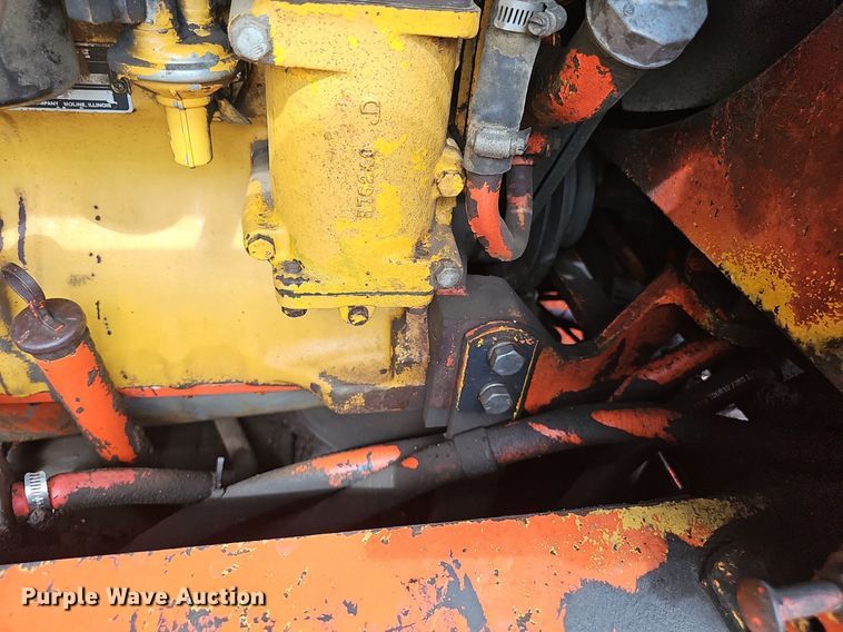 image for item DS4657 1985 John Deere 670A motor grader