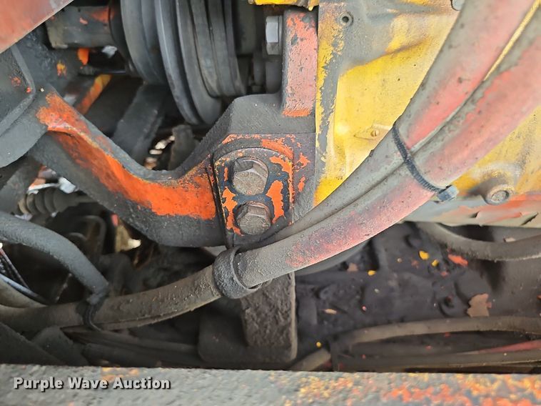 image for item DS4657 1985 John Deere 670A motor grader