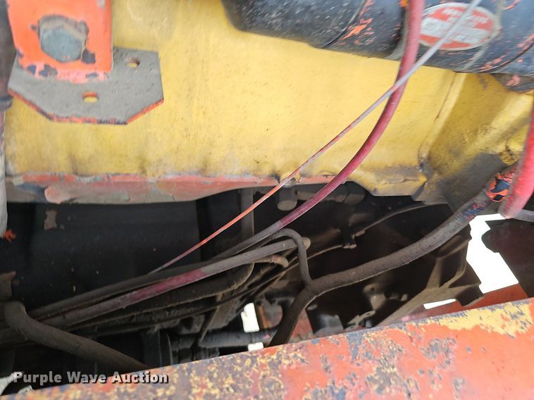 image for item DS4657 1985 John Deere 670A motor grader