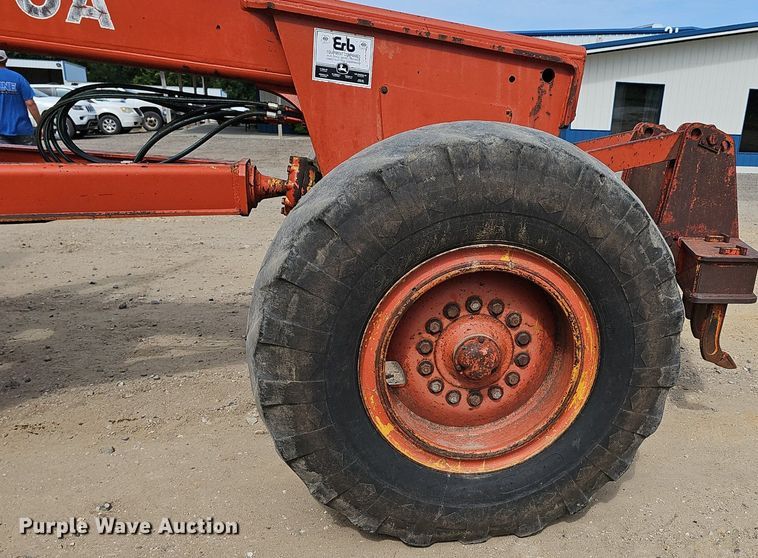 image for item DS4657 1985 John Deere 670A motor grader