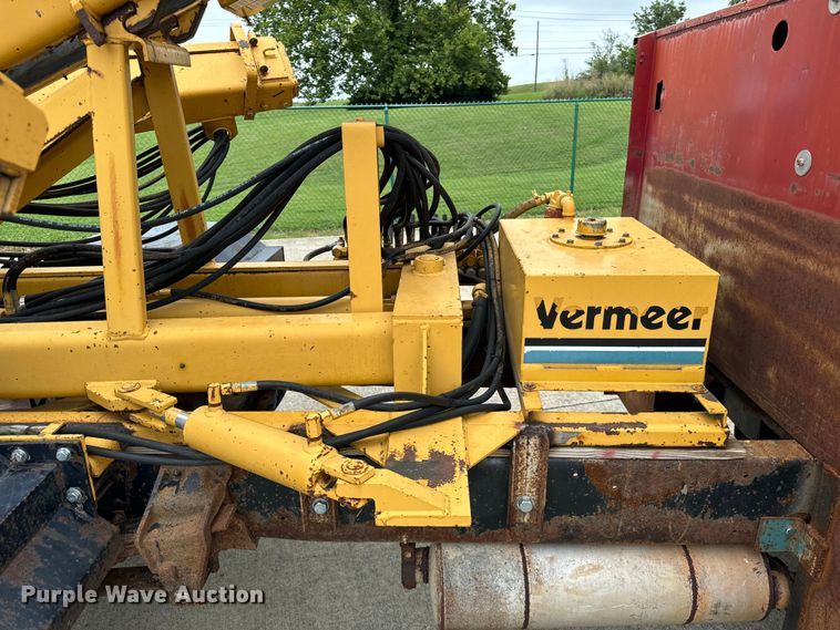 image for item DV5865 1972 Ford  F600 with Vermeer tree spade