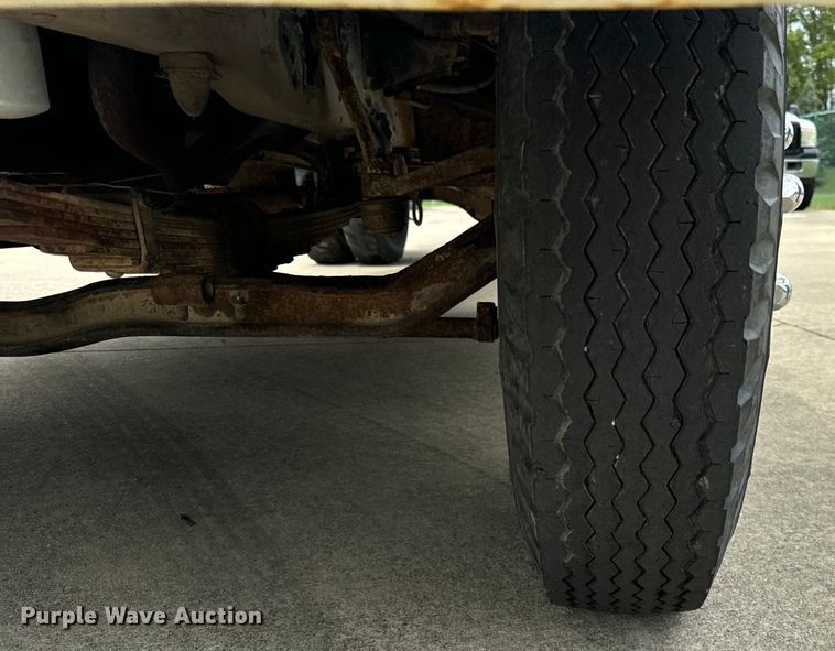 image for item DV5865 1972 Ford  F600 with Vermeer tree spade