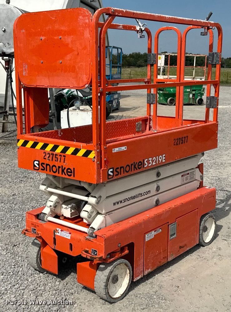 image for item DX1011 2019 Snorkel S3219E scissor lift
