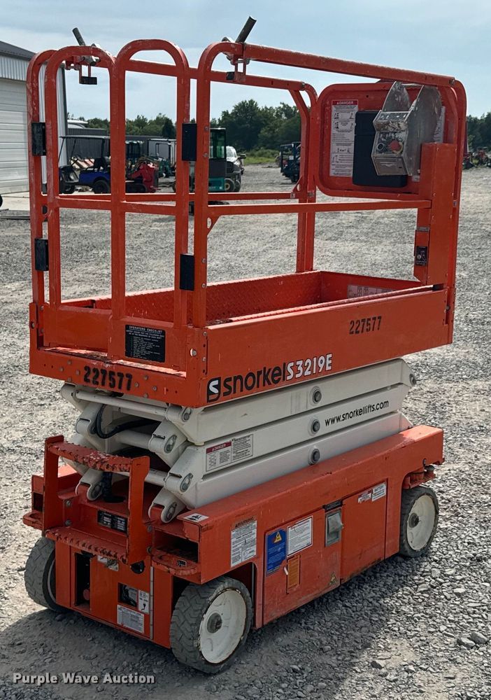 image for item DX1011 2019 Snorkel S3219E scissor lift