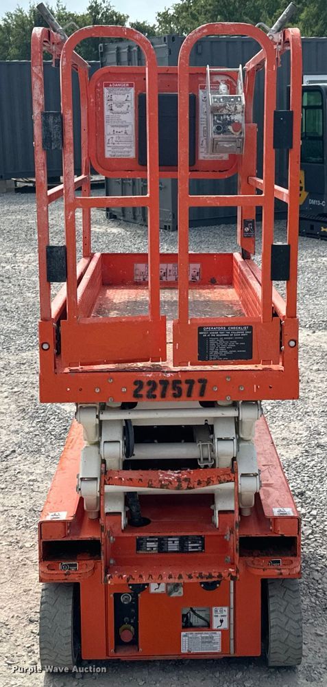 image for item DX1011 2019 Snorkel S3219E scissor lift