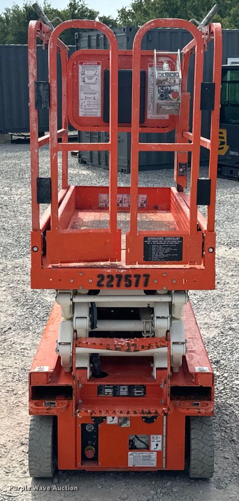 image for item DX1011 2019 Snorkel S3219E scissor lift
