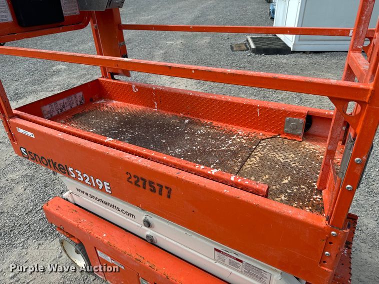 image for item DX1011 2019 Snorkel S3219E scissor lift