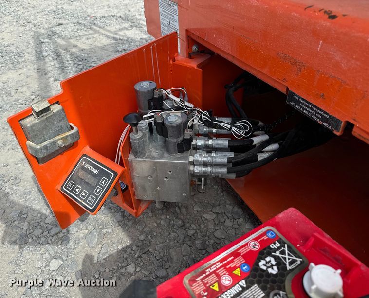 image for item DX1011 2019 Snorkel S3219E scissor lift