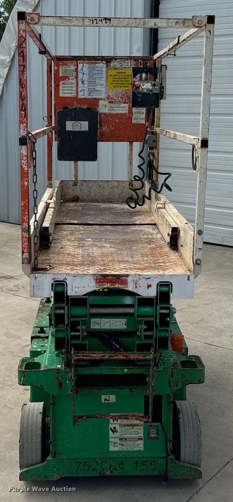 image for item DX1012 2015 JLG 1932RS scissor lift