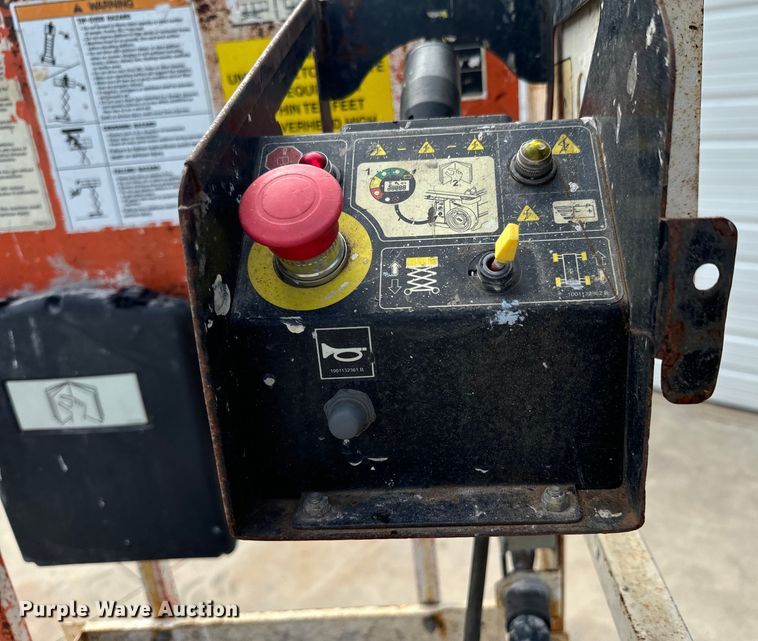 image for item DX1012 2015 JLG 1932RS scissor lift