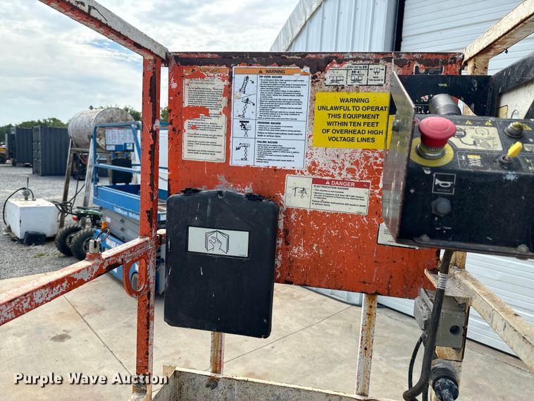 image for item DX1012 2015 JLG 1932RS scissor lift