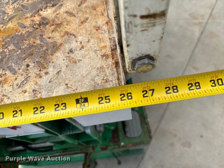 image for item DX1012 2015 JLG 1932RS scissor lift