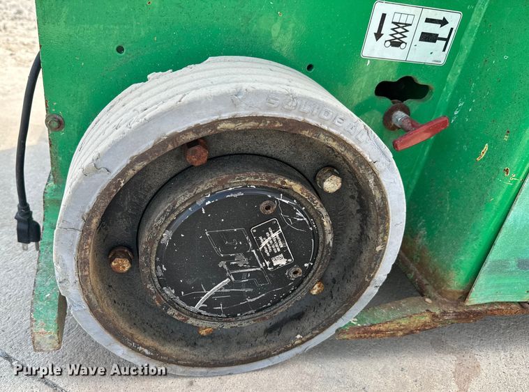 image for item DX1012 2015 JLG 1932RS scissor lift