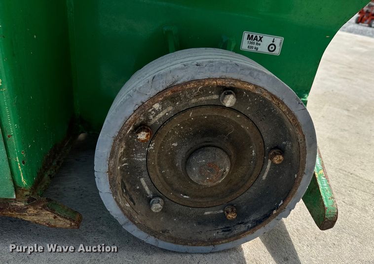 image for item DX1012 2015 JLG 1932RS scissor lift