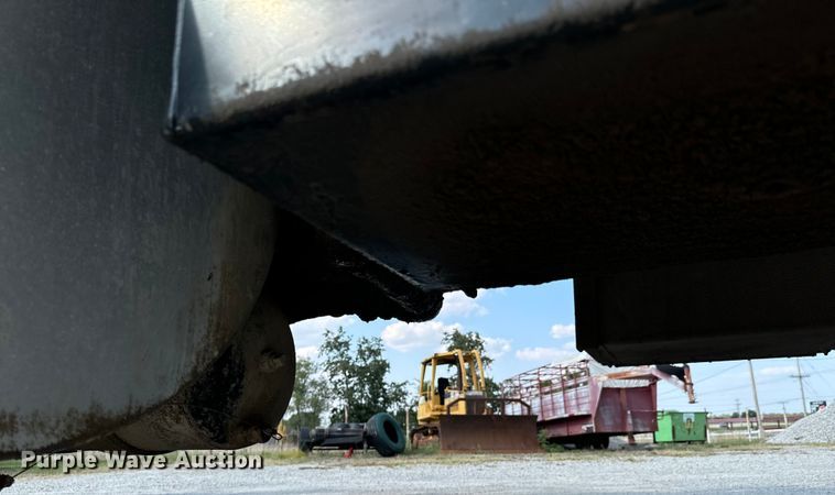 image for item DX1033 1994 Kenworth W900B dump truck