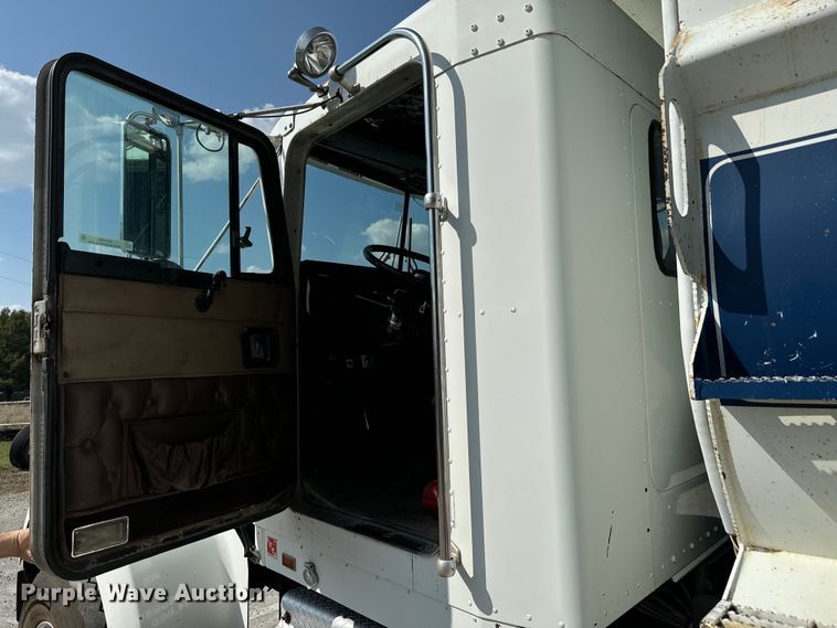 image for item DX1033 1994 Kenworth W900B dump truck