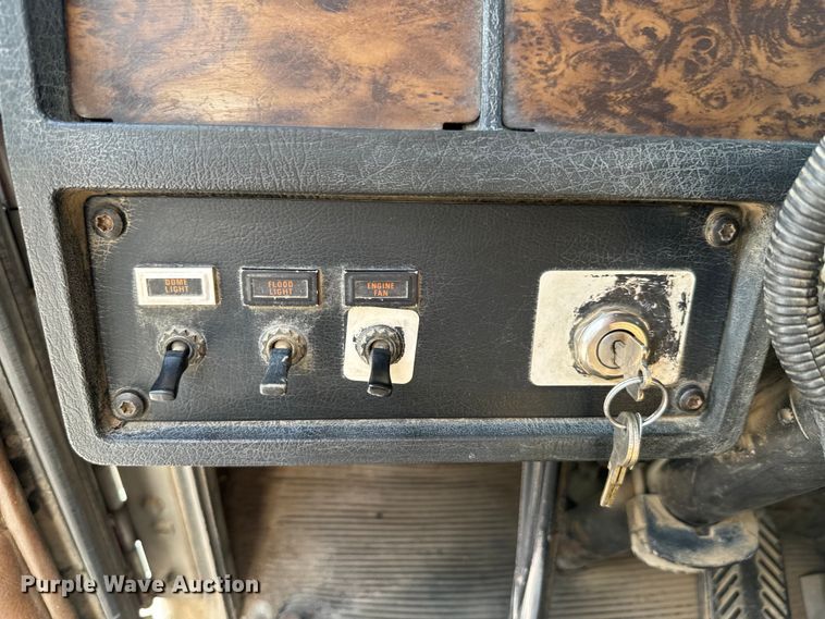 image for item DX1033 1994 Kenworth W900B dump truck