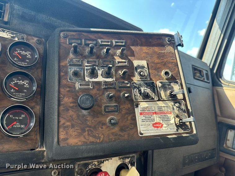 image for item DX1033 1994 Kenworth W900B dump truck