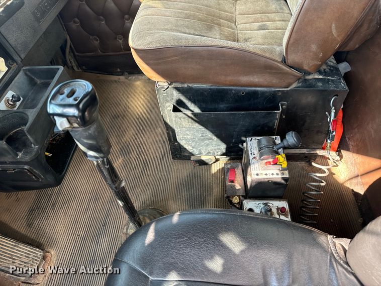 image for item DX1033 1994 Kenworth W900B dump truck