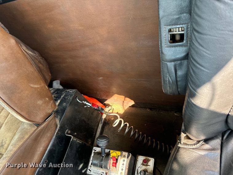 image for item DX1033 1994 Kenworth W900B dump truck