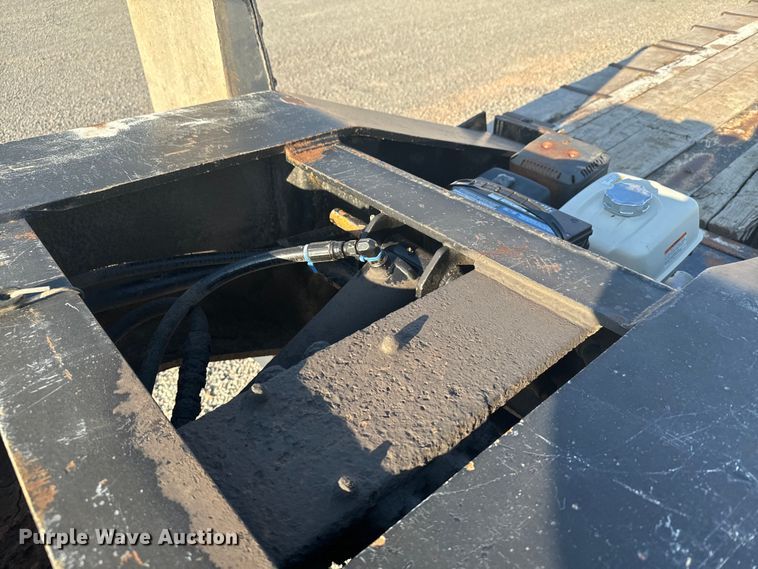 image for item DX3516 1986 Trail King 1552-4800 lowboy equipment trailer