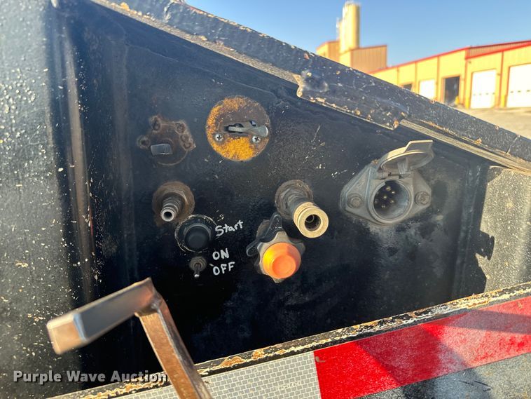 image for item DX3516 1986 Trail King 1552-4800 lowboy equipment trailer