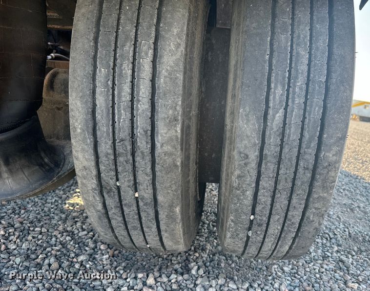 image for item DX3516 1986 Trail King 1552-4800 lowboy equipment trailer