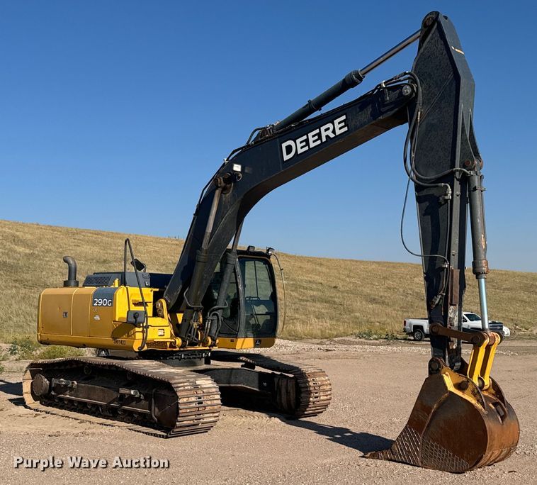 image for item DX3517 2014 John Deere  290G excavator