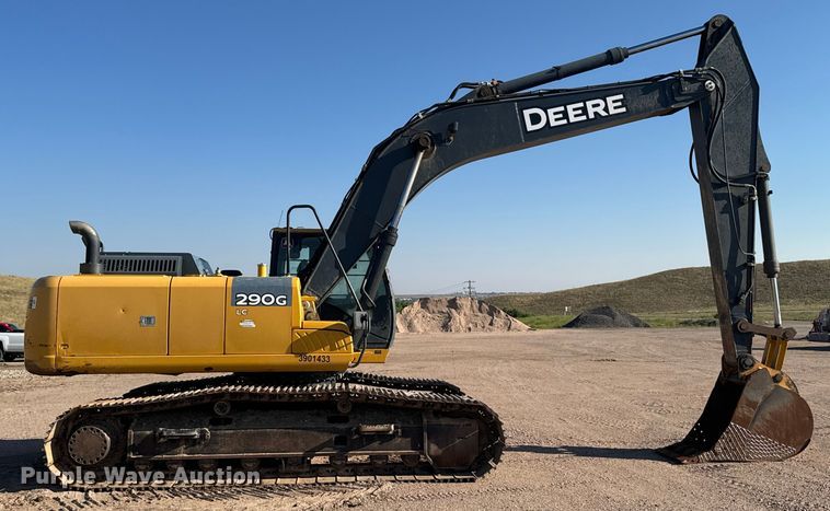 image for item DX3517 2014 John Deere  290G excavator