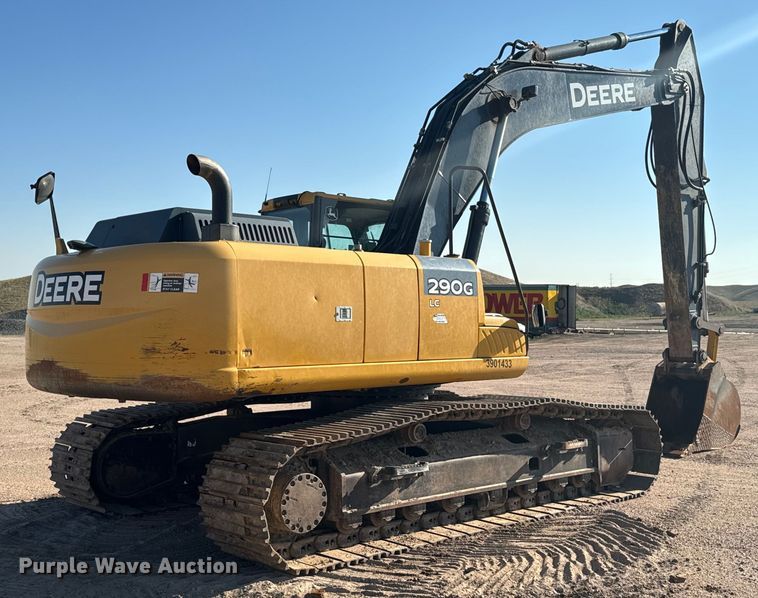 image for item DX3517 2014 John Deere  290G excavator