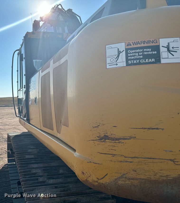 image for item DX3517 2014 John Deere  290G excavator