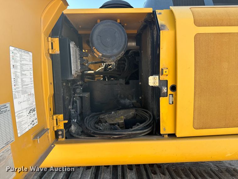 image for item DX3517 2014 John Deere  290G excavator