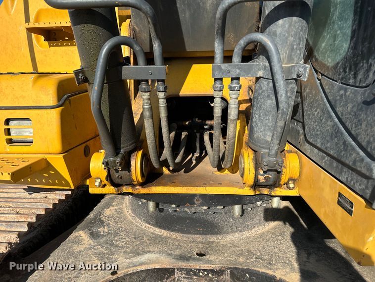 image for item DX3517 2014 John Deere  290G excavator