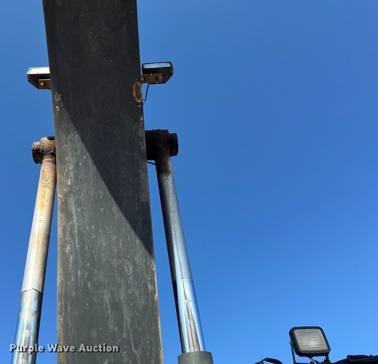 image for item DX3517 2014 John Deere  290G excavator