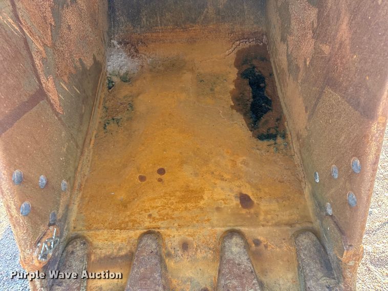 image for item DX3517 2014 John Deere  290G excavator