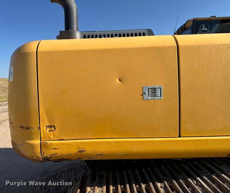 image for item DX3517 2014 John Deere  290G excavator