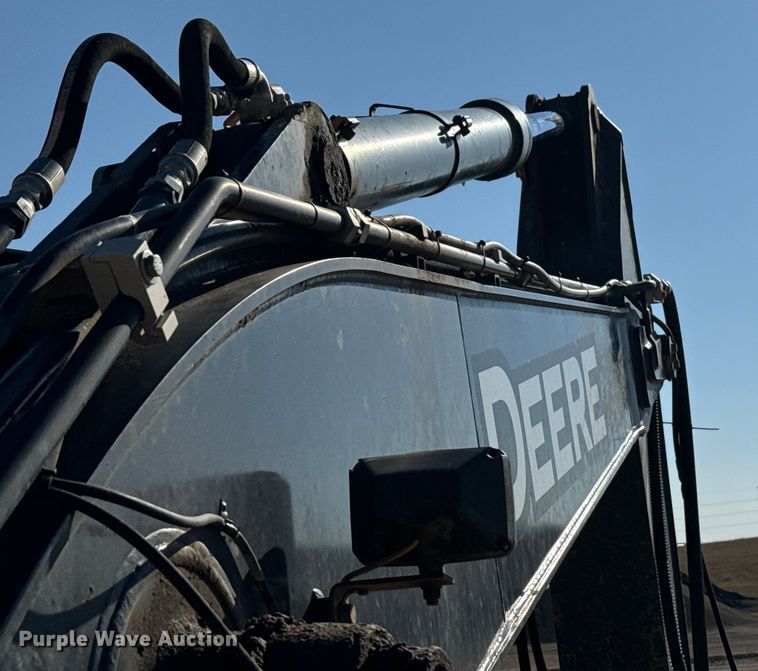 image for item DX3517 2014 John Deere  290G excavator