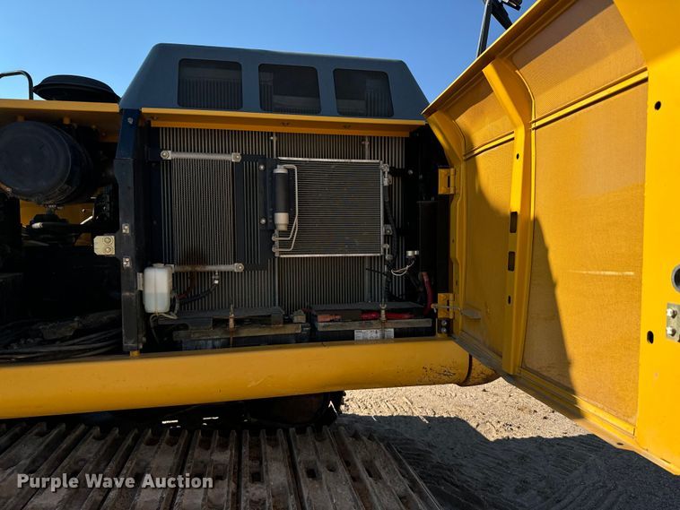 image for item DX3517 2014 John Deere  290G excavator