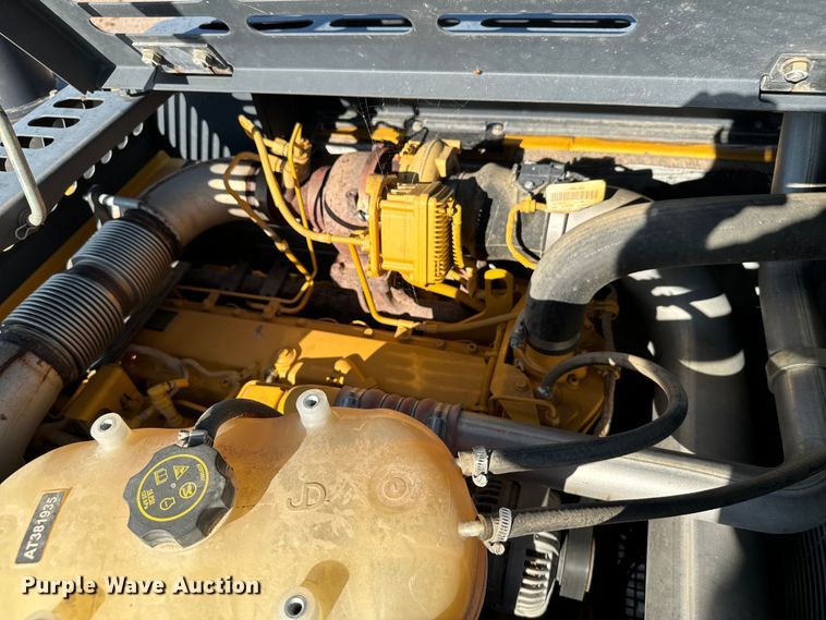 image for item DX3517 2014 John Deere  290G excavator