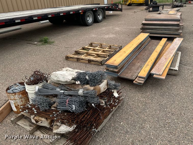 image for item DX3552 Concrete forms