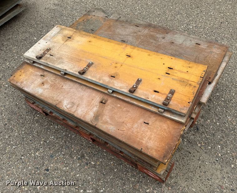 image for item DX3552 Concrete forms