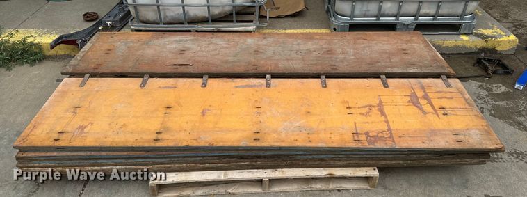 image for item DX3552 Concrete forms