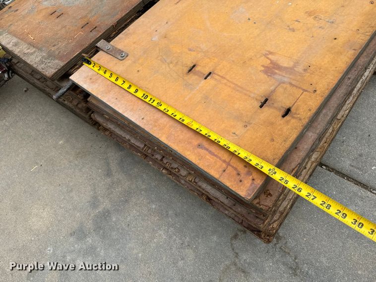 image for item DX3552 Concrete forms