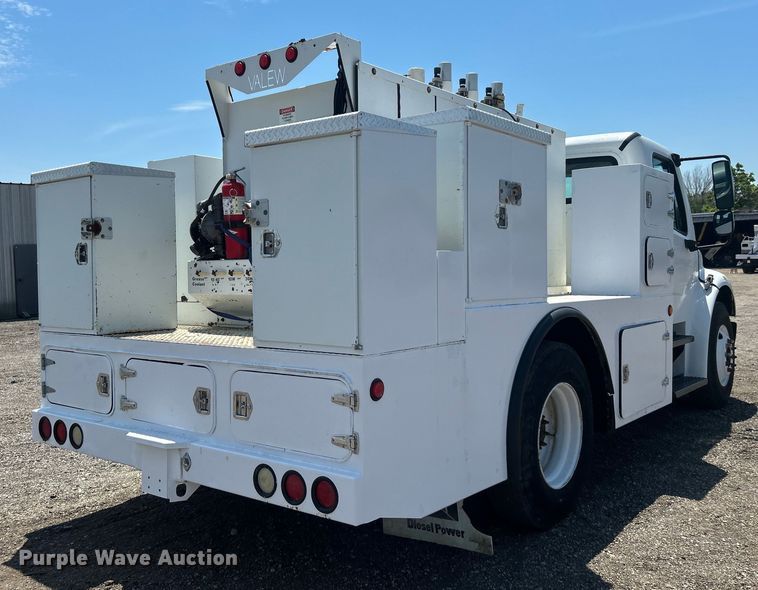 image for item EG0768 2006 Freightliner  Business Class M2 fuel / lube truck