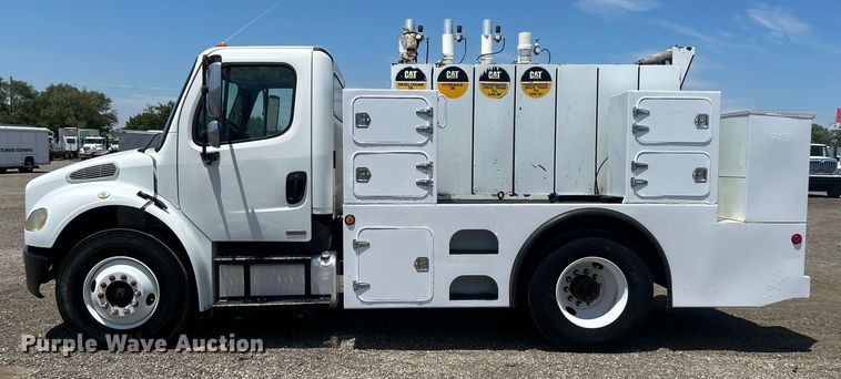 image for item EG0768 2006 Freightliner  Business Class M2 fuel / lube truck