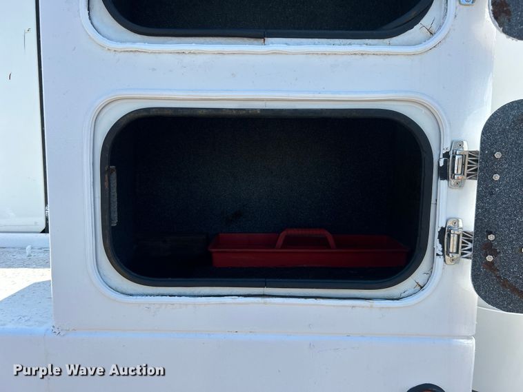 image for item EG0768 2006 Freightliner  Business Class M2 fuel / lube truck