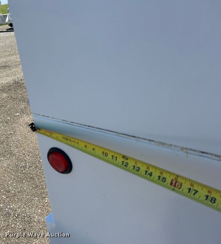 image for item EG0768 2006 Freightliner  Business Class M2 fuel / lube truck