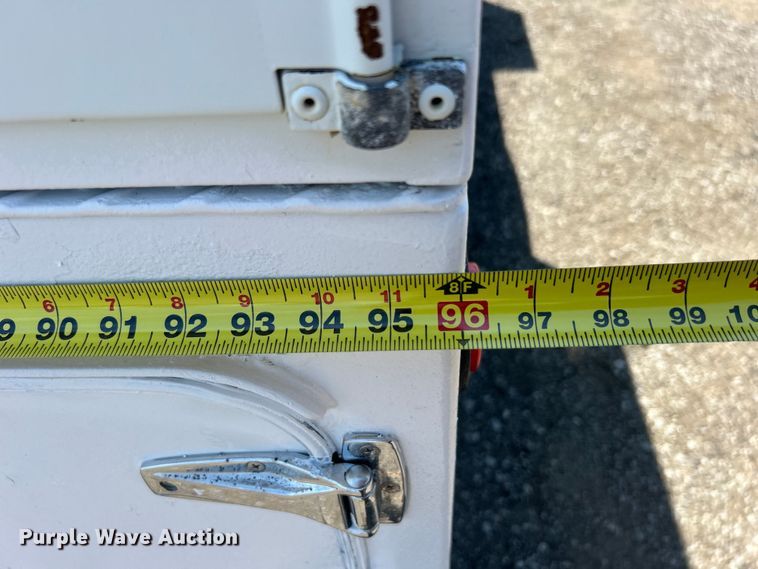 image for item EG0768 2006 Freightliner  Business Class M2 fuel / lube truck