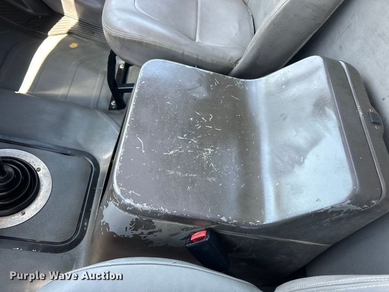 image for item EG0768 2006 Freightliner  Business Class M2 fuel / lube truck