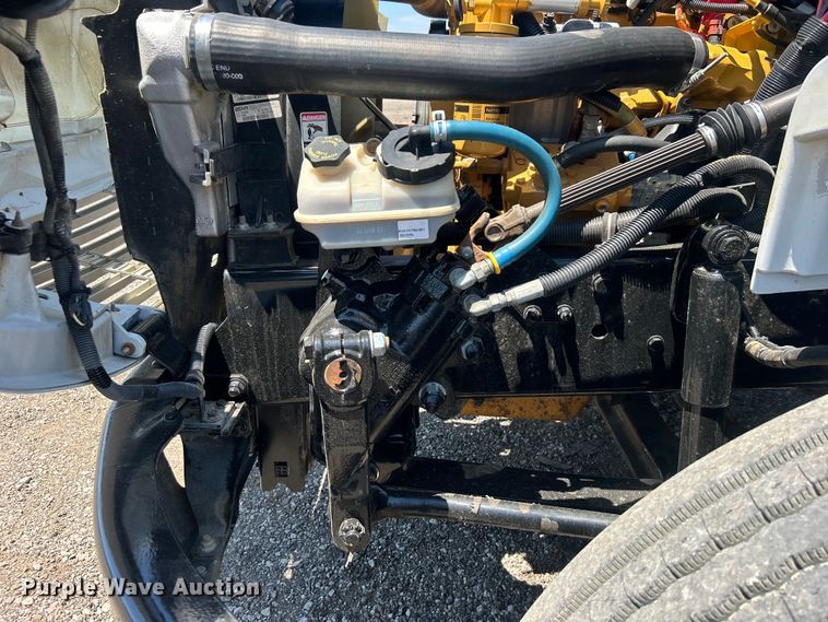 image for item EG0768 2006 Freightliner  Business Class M2 fuel / lube truck